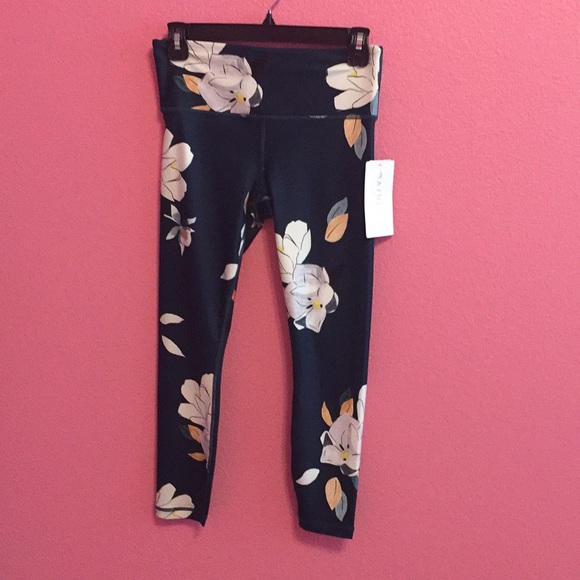 Athleta Pants - NWT Athleta floral print leggings